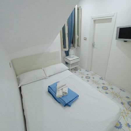 ナポリSeaside Lungomare Flatアパートメント エクステリア 写真
